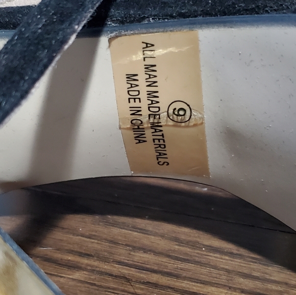 Heels - Picture 4 of 6